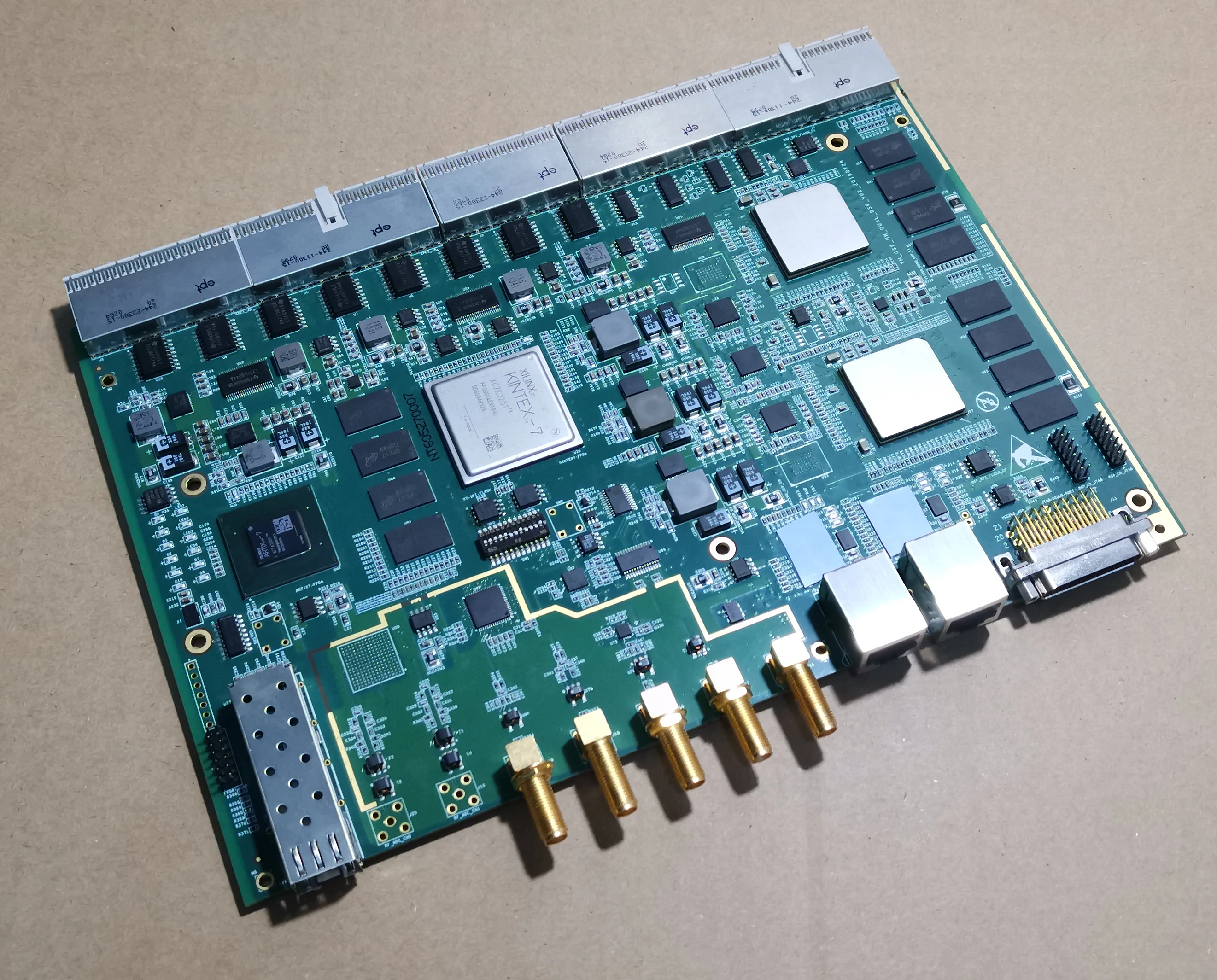 6U VPX CPCIE כפול TMS320C6678 Xilinx FPGA תמונת המכ 